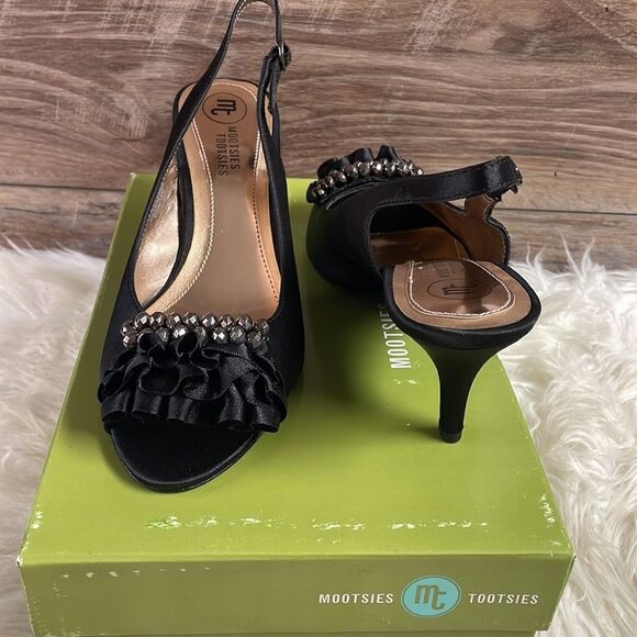 MOOTSIES TOOTSIES Mogiver Peep Toe Embellished Black Slingback Sandals SZ 6 1/2 - Picture 7 of 15